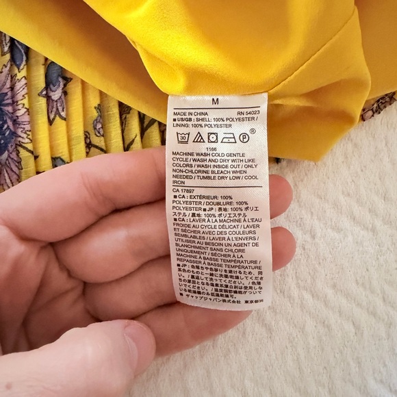 Banana Republic Pleated Yellow Floral Mini Skirt Size M - Picture 6 of 8